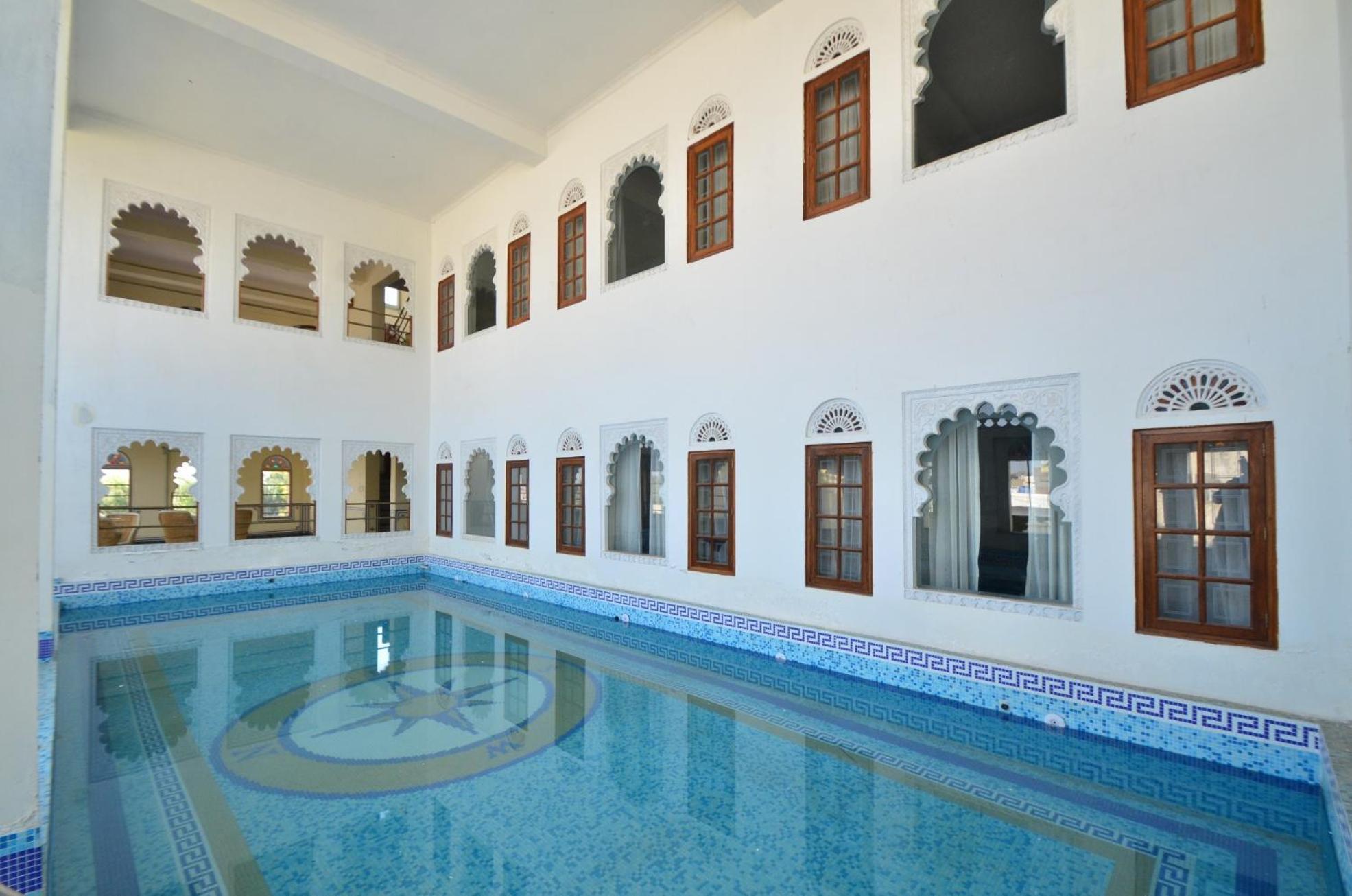 ホテル Aaram Mahal By Pachar Group ウダイプル エクステリア 写真