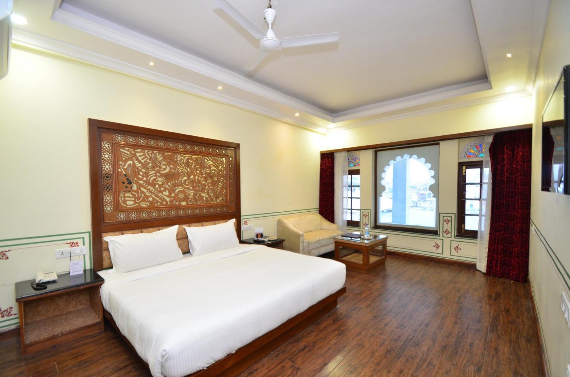 ホテル Aaram Mahal By Pachar Group ウダイプル エクステリア 写真