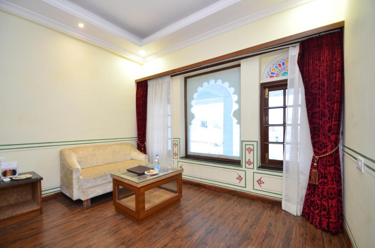 ホテル Aaram Mahal By Pachar Group ウダイプル エクステリア 写真